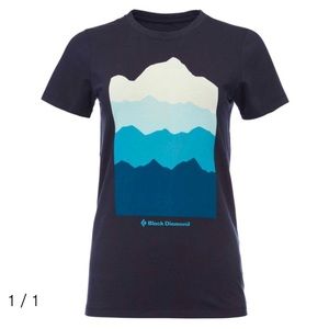 Black Diamond organic cotton t-shirt. Women’s size Medium. New with tags.